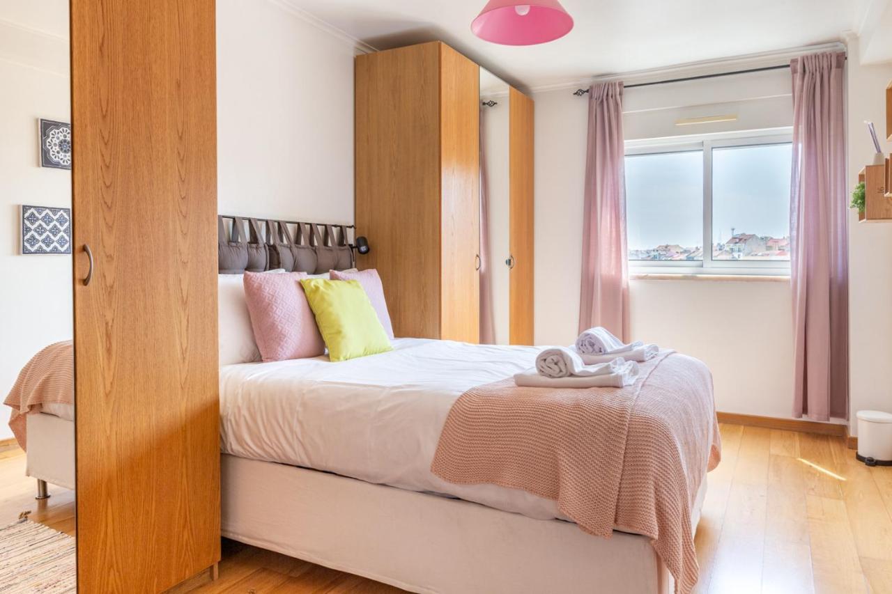 One Bedroom Apartment With Stunning River Views And Private Rooftop! Lissabon Exterior foto
