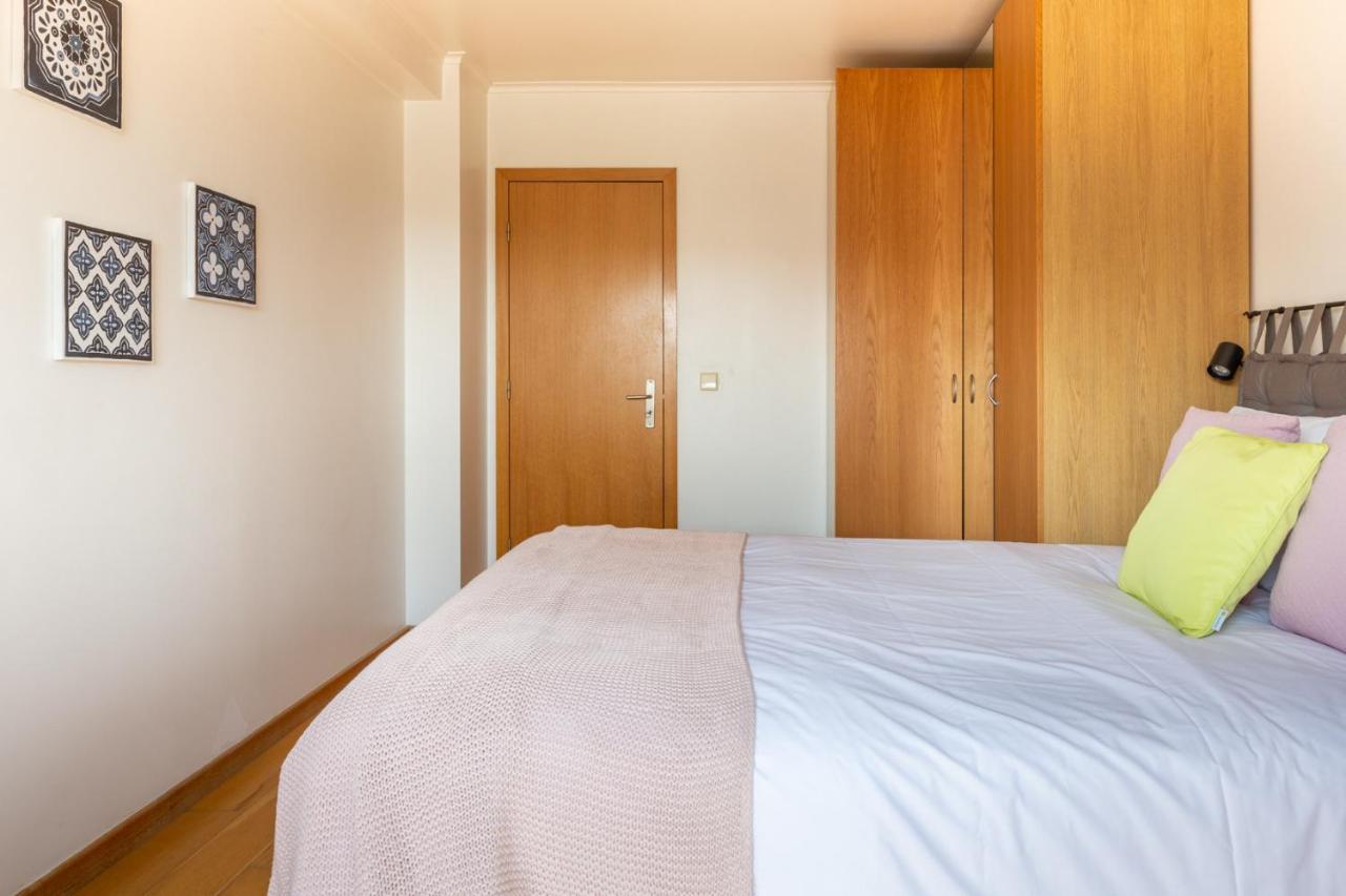 One Bedroom Apartment With Stunning River Views And Private Rooftop! Lissabon Exterior foto