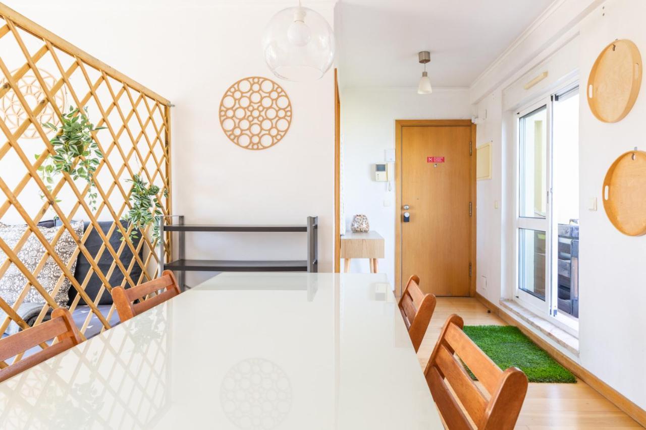 One Bedroom Apartment With Stunning River Views And Private Rooftop! Lissabon Exterior foto